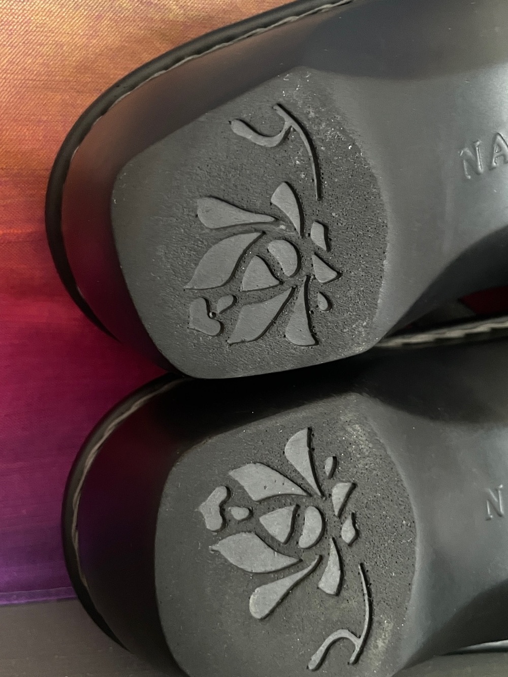 Naot Nara Silver Pewter Leather Comfort Sandals Hook Loop EU 41 US 10-10.5 - Picture 10 of 14